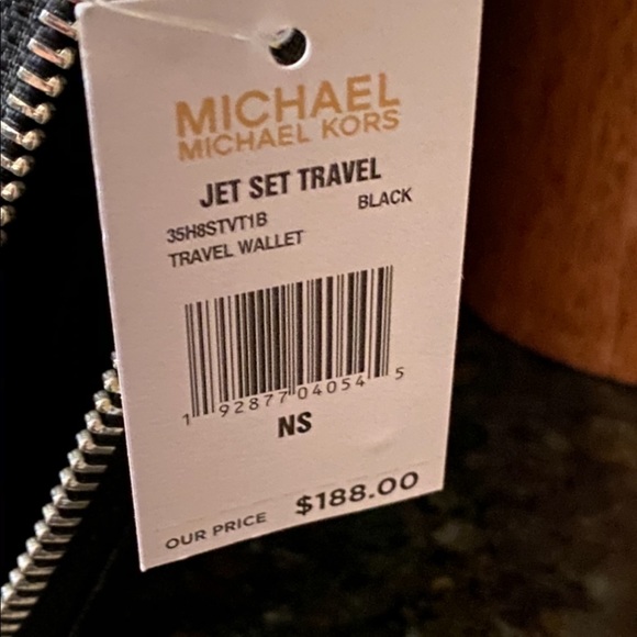 COPY - BNWT Michael Kors Jet Set Travel Wallet - Picture 3 of 5